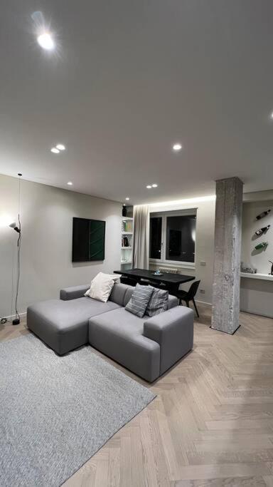 Duca Dei Navigli - Luxury Apartment In Milan Exterior photo
